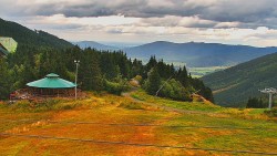 Restaurace "deštník" - dojezd žlutá sjezdovka
