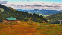 Restaurace "deštník" - dojezd žlutá sjezdovka