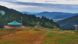 Restaurace "deštník" - dojezd žlutá sjezdovka
