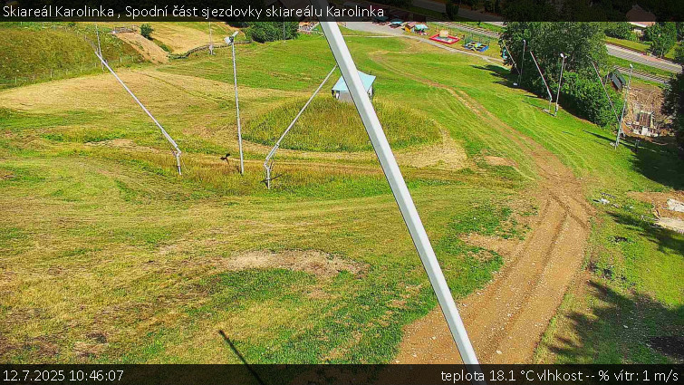 Skiareál Karolinka - Spodní část sjezdovky skiareálu Karolinka - 12.7.2025 v 10:46 Skiareál Karolinka - Spodní část sjezdovky skiareálu Karolinka - 12.7.2025 v 10:46