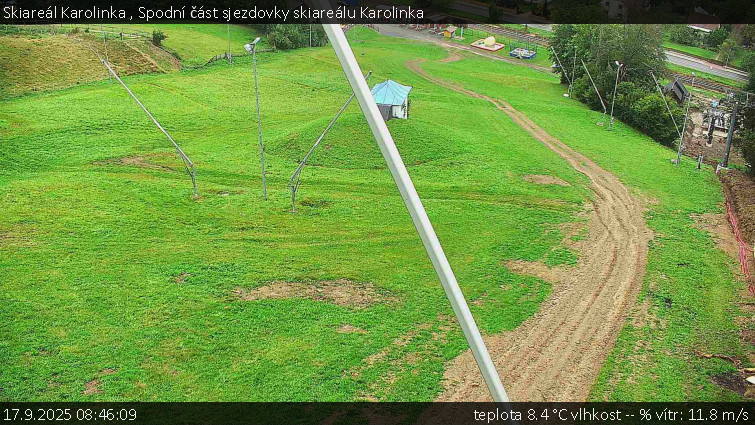 Skiareál Karolinka - Spodní část sjezdovky skiareálu Karolinka - 17.9.2025 v 08:46 Skiareál Karolinka - Spodní část sjezdovky skiareálu Karolinka - 17.9.2025 v 08:46