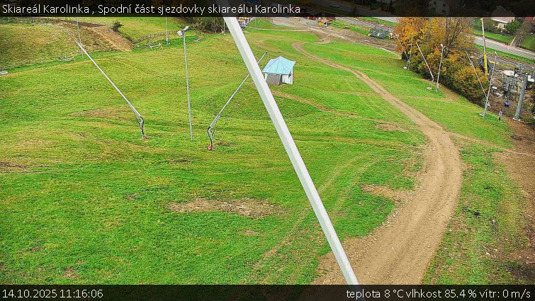 Skiareál Karolinka - Spodní část sjezdovky skiareálu Karolinka - 14.10.2025 v 11:16 Skiareál Karolinka - Spodní část sjezdovky skiareálu Karolinka - 14.10.2025 v 11:16