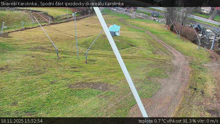 Skiareál Karolinka  - Spodní část sjezdovky skiareálu Karolinka - 18.11.2025 v 15:32