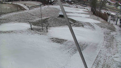 Spodní část sjezdovky skiareálu Karolinka