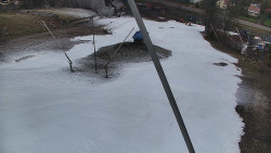 Spodní část sjezdovky skiareálu Karolinka