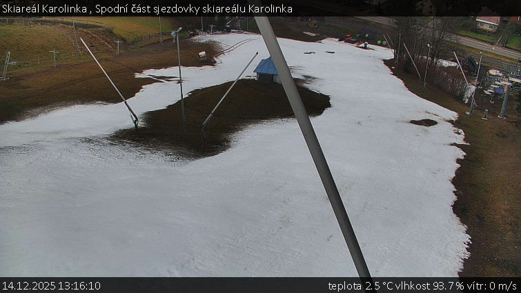 Skiareál Karolinka  - Spodní část sjezdovky skiareálu Karolinka - 14.12.2025 v 13:16