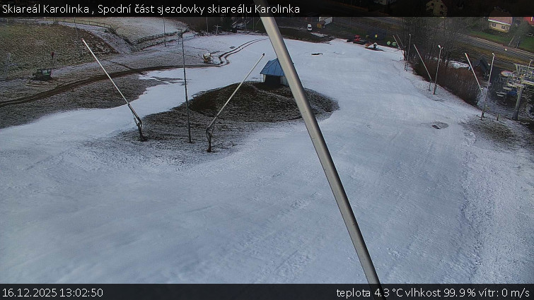 Skiareál Karolinka  - Spodní část sjezdovky skiareálu Karolinka - 16.12.2025 v 13:02
