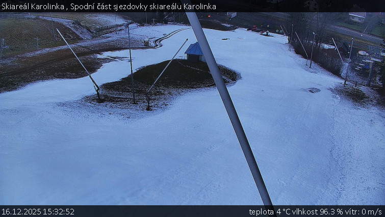 Skiareál Karolinka  - Spodní část sjezdovky skiareálu Karolinka - 16.12.2025 v 15:32