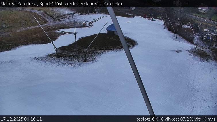 Skiareál Karolinka  - Spodní část sjezdovky skiareálu Karolinka - 17.12.2025 v 08:16