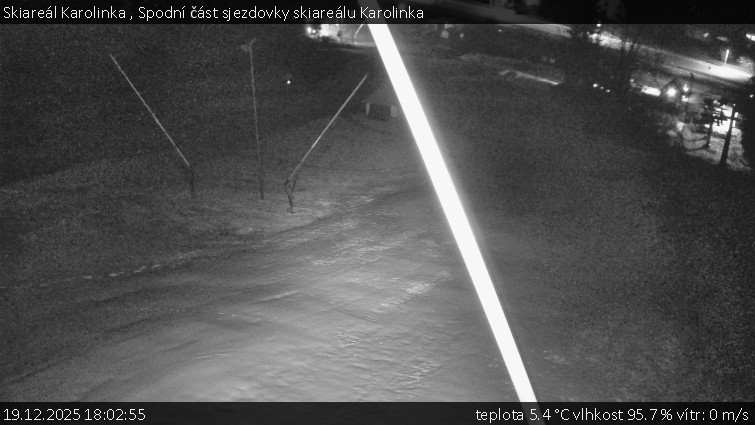 Skiareál Karolinka  - Spodní část sjezdovky skiareálu Karolinka - 19.12.2025 v 18:02