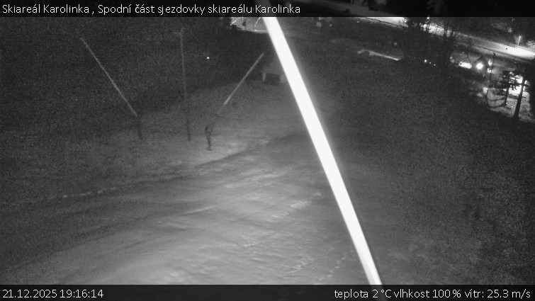 Skiareál Karolinka  - Spodní část sjezdovky skiareálu Karolinka - 21.12.2025 v 19:16