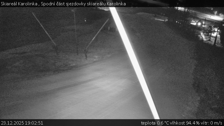 Skiareál Karolinka  - Spodní část sjezdovky skiareálu Karolinka - 23.12.2025 v 19:02