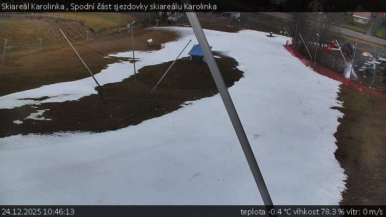 Skiareál Karolinka  - Spodní část sjezdovky skiareálu Karolinka - 24.12.2025 v 10:46