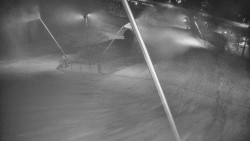 Spodní část sjezdovky skiareálu Karolinka