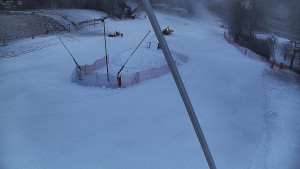 Skiareál Karolinka  - Spodní část sjezdovky skiareálu Karolinka - 27.12.2025 v 07:46