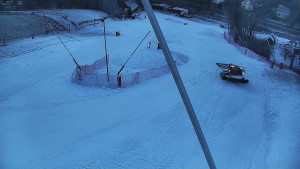 Skiareál Karolinka  - Spodní část sjezdovky skiareálu Karolinka - 27.12.2025 v 08:46