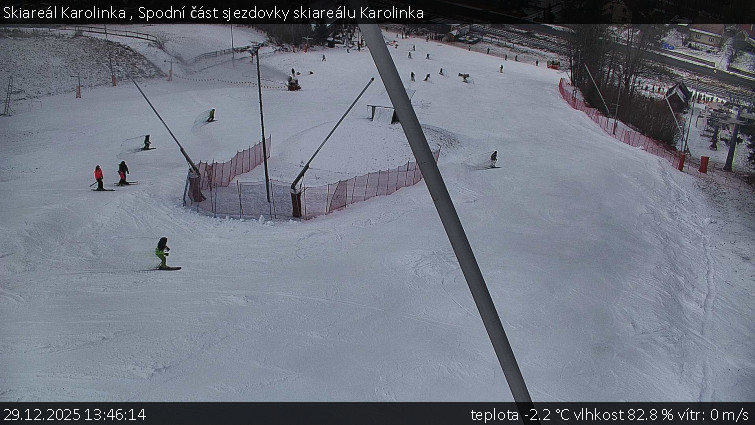 Skiareál Karolinka  - Spodní část sjezdovky skiareálu Karolinka - 29.12.2025 v 13:46