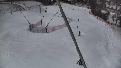 Spodní část sjezdovky skiareálu Karolinka