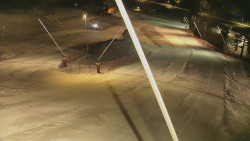 Spodní část sjezdovky skiareálu Karolinka