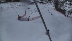 Spodní část sjezdovky skiareálu Karolinka