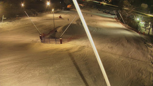 Skiareál Karolinka  - Spodní část sjezdovky skiareálu Karolinka - 2.1.2026 v 17:46