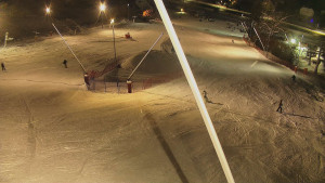 Skiareál Karolinka  - Spodní část sjezdovky skiareálu Karolinka - 2.1.2026 v 18:46