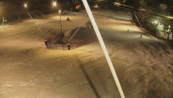 Spodní část sjezdovky skiareálu Karolinka