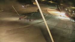 Spodní část sjezdovky skiareálu Karolinka