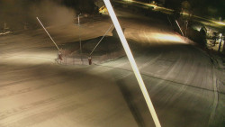 Spodní část sjezdovky skiareálu Karolinka