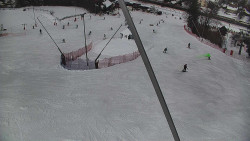 Spodní část sjezdovky skiareálu Karolinka