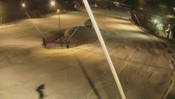 Spodní část sjezdovky skiareálu Karolinka