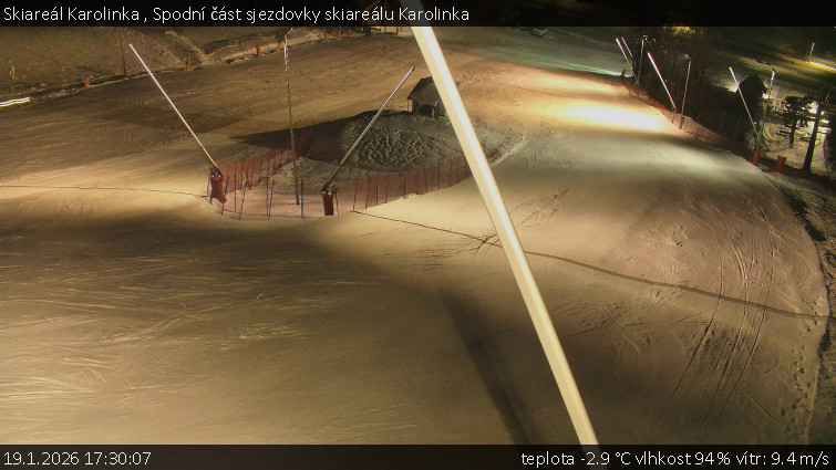 Skiareál Karolinka  - Spodní část sjezdovky skiareálu Karolinka - 19.1.2026 v 17:30