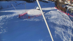 Spodní část sjezdovky skiareálu Karolinka