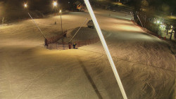 Spodní část sjezdovky skiareálu Karolinka