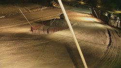 Spodní část sjezdovky skiareálu Karolinka