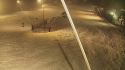 Spodní část sjezdovky skiareálu Karolinka