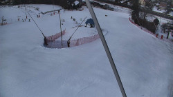 Spodní část sjezdovky skiareálu Karolinka