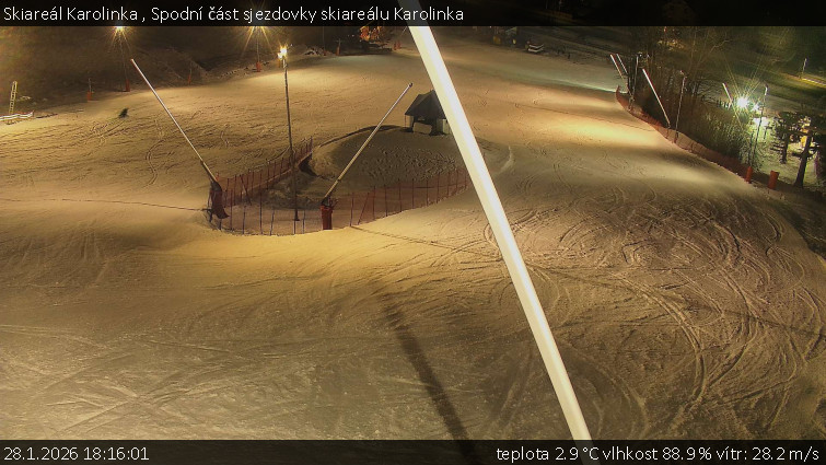 Skiareál Karolinka  - Spodní část sjezdovky skiareálu Karolinka - 28.1.2026 v 18:16