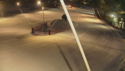 Spodní část sjezdovky skiareálu Karolinka