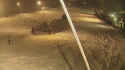 Spodní část sjezdovky skiareálu Karolinka