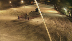 Spodní část sjezdovky skiareálu Karolinka