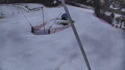 Spodní část sjezdovky skiareálu Karolinka