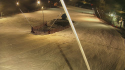 Spodní část sjezdovky skiareálu Karolinka