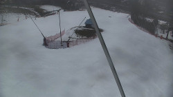 Spodní část sjezdovky skiareálu Karolinka