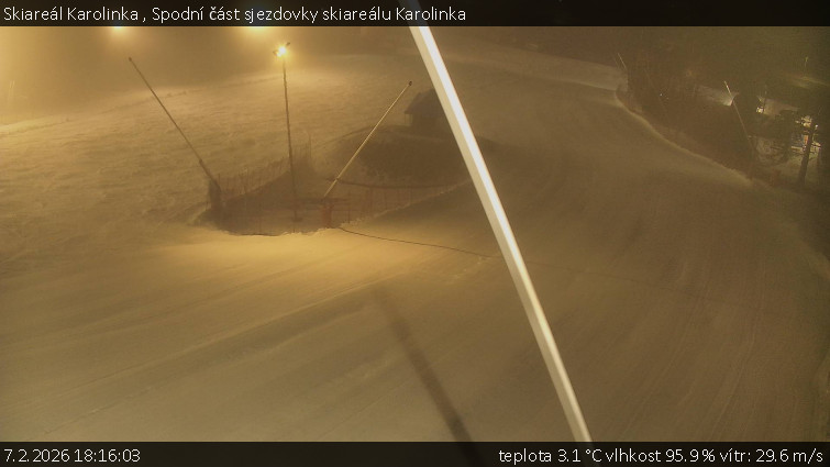 Skiareál Karolinka  - Spodní část sjezdovky skiareálu Karolinka - 7.2.2026 v 18:16