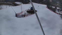 Spodní část sjezdovky skiareálu Karolinka