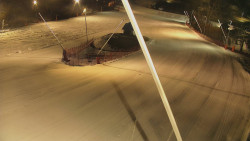 Spodní část sjezdovky skiareálu Karolinka