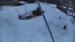 Spodní část sjezdovky skiareálu Karolinka