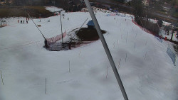 Spodní část sjezdovky skiareálu Karolinka