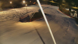 Spodní část sjezdovky skiareálu Karolinka